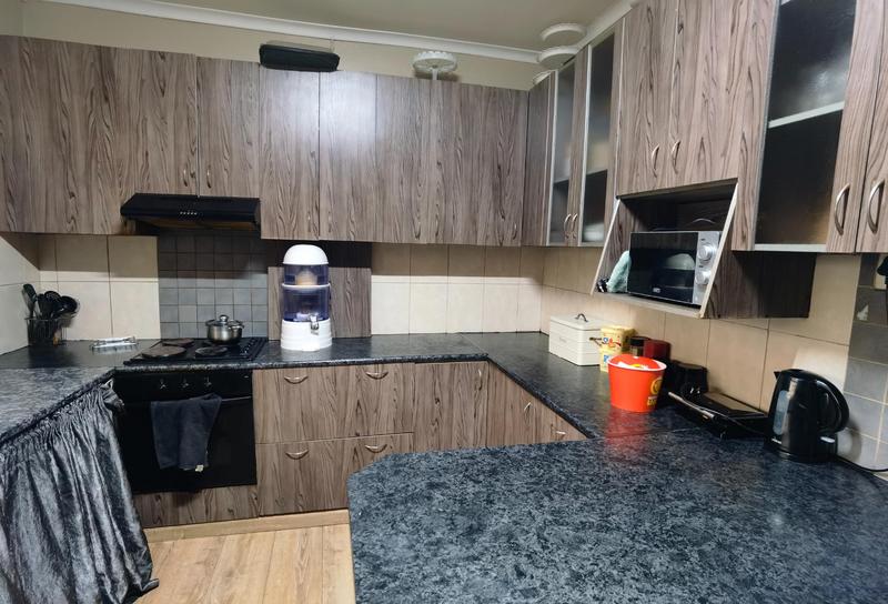 5 Bedroom Property for Sale in Thornton Western Cape